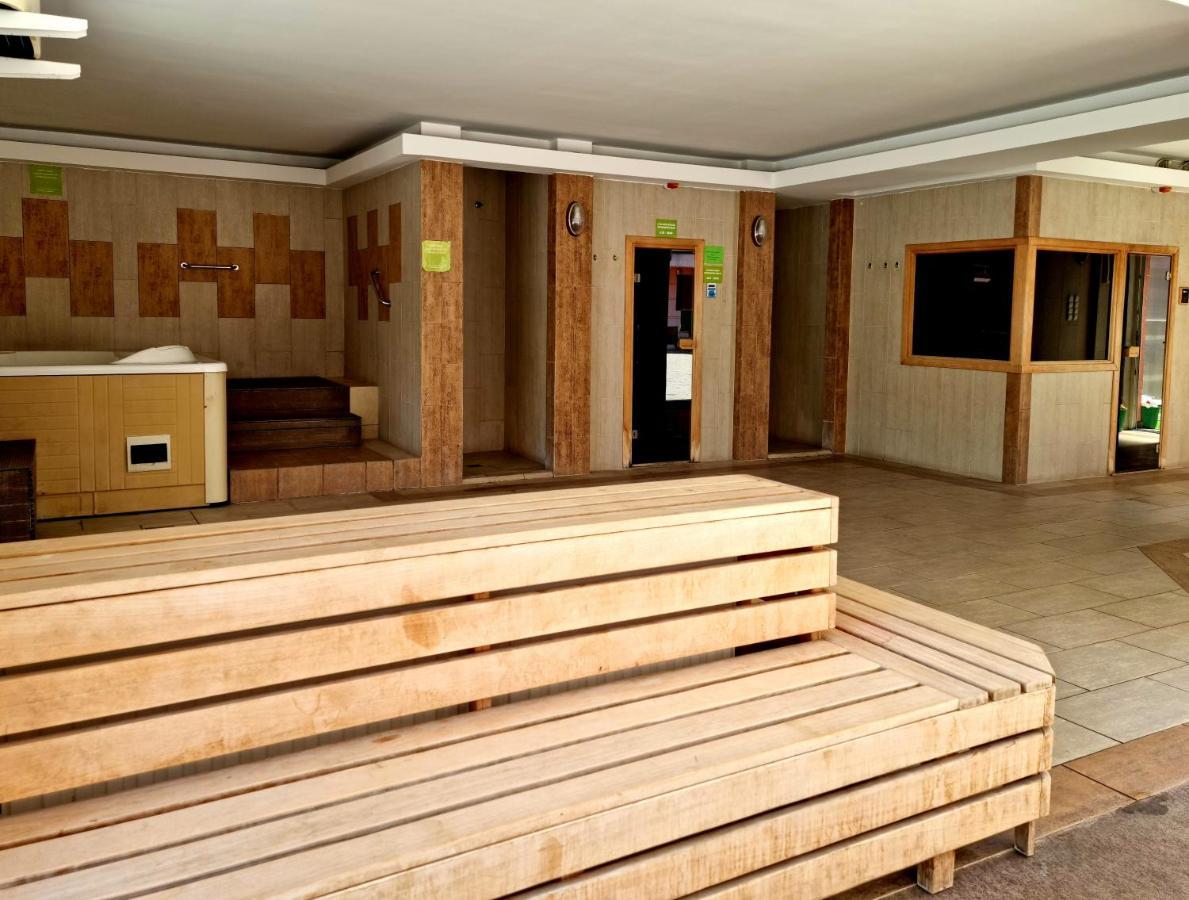 Relax Wellness Studio Hajdúszoboszló Hajduszoboszlo Exterior foto