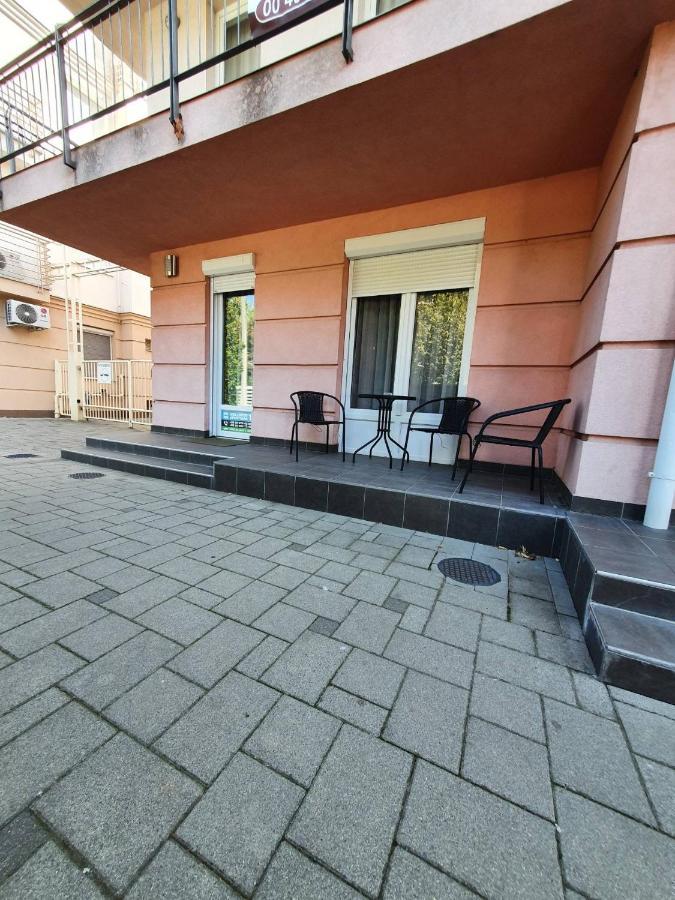 Relax Wellness Studio Hajdúszoboszló Hajduszoboszlo Exterior foto