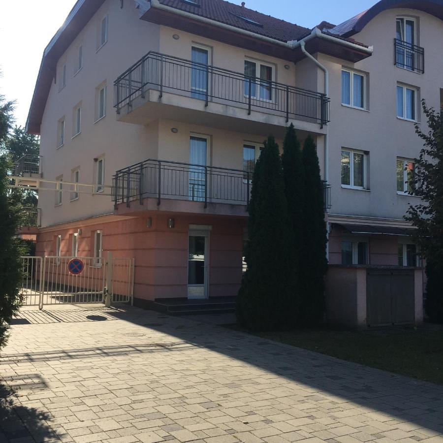Relax Wellness Studio Hajdúszoboszló Hajduszoboszlo Exterior foto