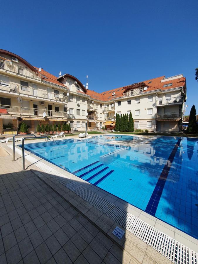 Relax Wellness Studio Hajdúszoboszló Hajduszoboszlo Exterior foto